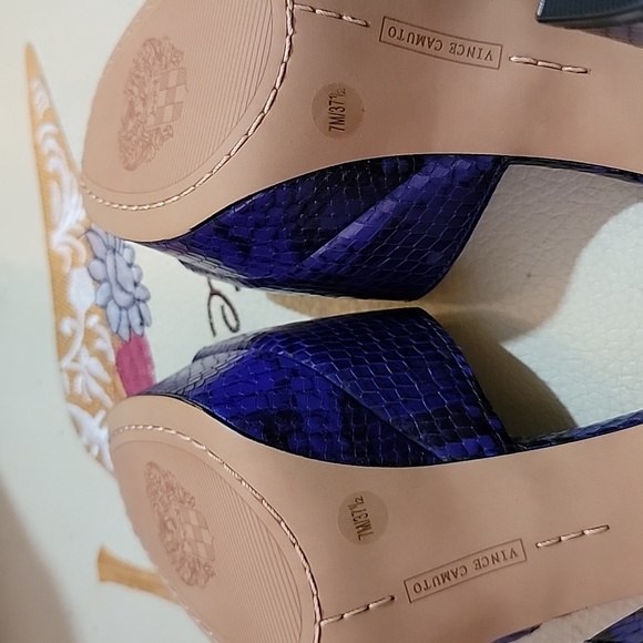 Sz 7med Retro Python Platform Heels - Picture 5 of 16